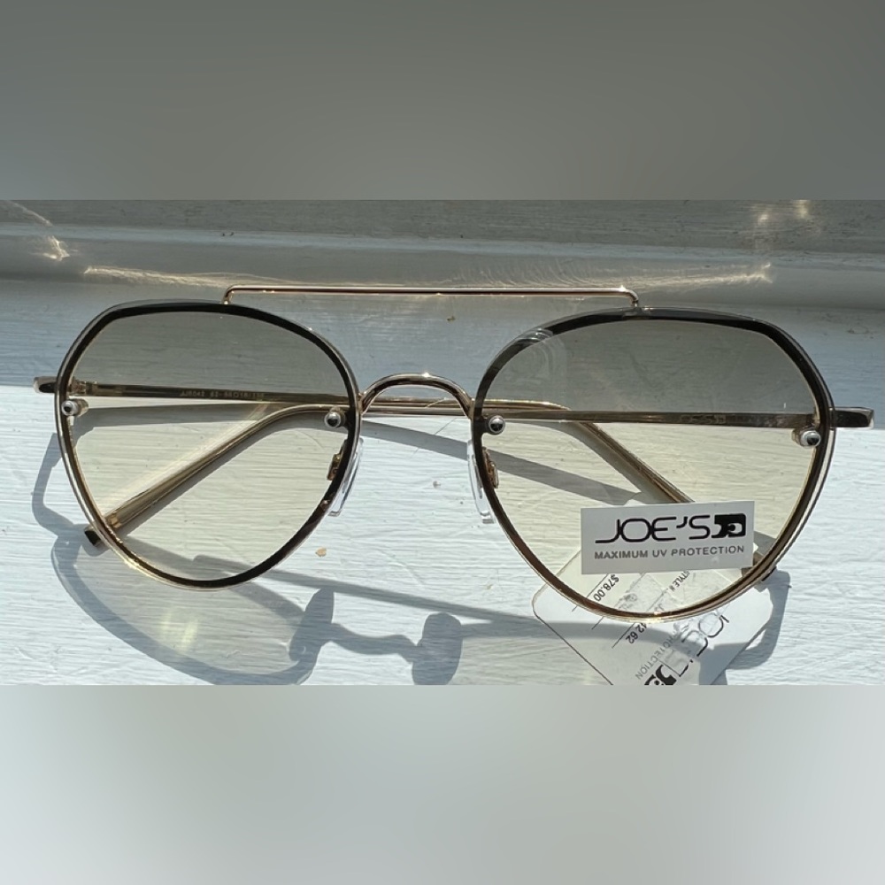 Joe’s Jeans Aviator sunglasses
